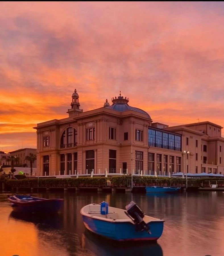 Annamaria - Central Station Charming Accommodation Bari Exterior foto